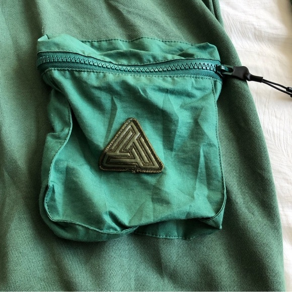 NWT Black Pyramid Utility Hoodie - Picture 3 of 12